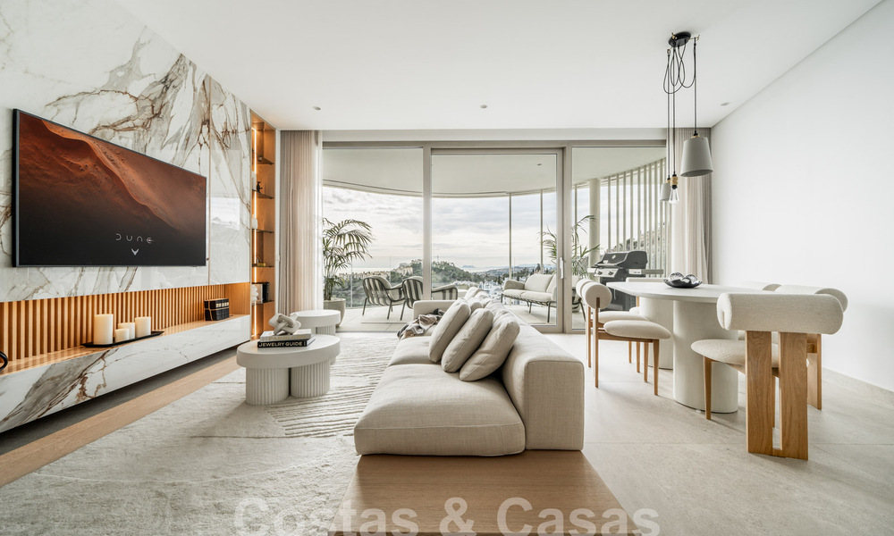 Eersteklas, modern appartement te koop, met uitzicht op zee, golf en bergen in Benahavis - Marbella 63149