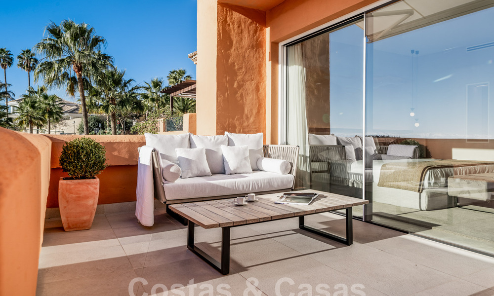 Luxe appartement te koop met een modern interieur in een luxe complex in Nueva Andalucia’s golfvallei, Marbella 63275