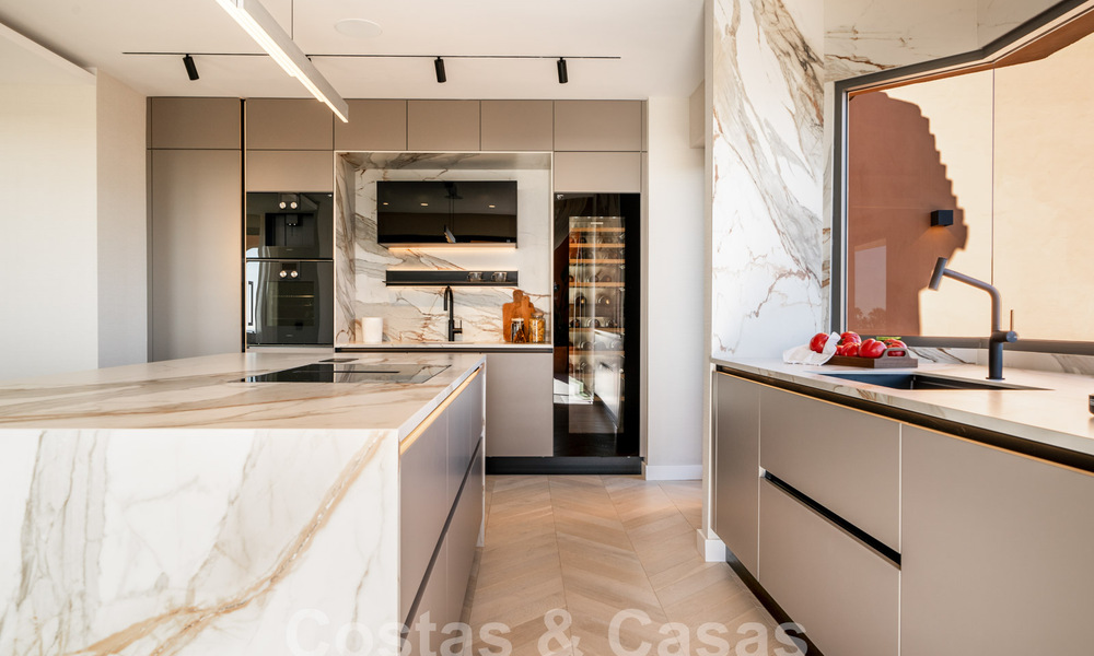 Luxe appartement te koop met een modern interieur in een luxe complex in Nueva Andalucia’s golfvallei, Marbella 63282