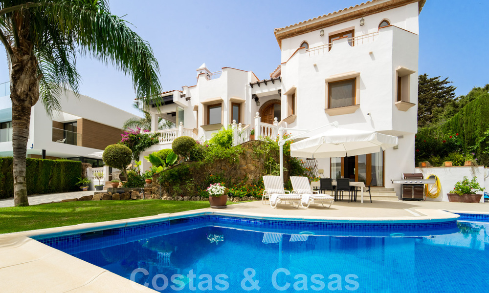 Mediterrane luxevilla met zeezicht te koop in een golfomgeving nabij Estepona centrum 63385