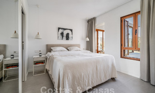 Luxueus duplex penthouse met hedendaags interieur te koop, eerstelijns golf in Nueva Andalucia’s golfvallei, Marbella 63308 
