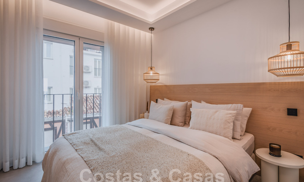 Modern gerenoveerd penthouse te koop, eerstelijns in de jachthaven van Puerto Banus, Marbella 63460