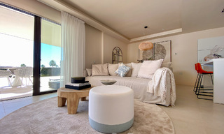 Modern tuinappartement te koop met zeezicht in een luxueus strandcomplex op de New Golden Mile, Marbella - Estepona 63418 