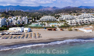 Modern tuinappartement te koop met zeezicht in een luxueus strandcomplex op de New Golden Mile, Marbella - Estepona 63420 