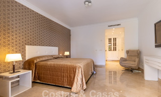 Ruim, luxe appartement, gelegen in een exclusieve gated community aan de golfbaan te koop in Nueva Andalucia, Marbella 63196 