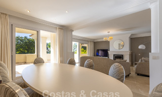 Ruim, luxe appartement, gelegen in een exclusieve gated community aan de golfbaan te koop in Nueva Andalucia, Marbella 63226 