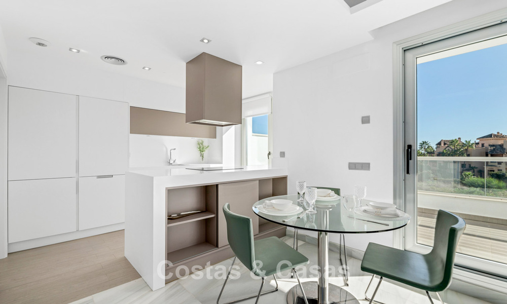 Beachside, modern penthouse met 3 slaapkamers te koop in een eigentijds complex in San Pedro, Marbella 63635