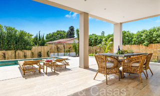 Instapklare, nieuwe, moderne villa te koop op een steenworp van het strand en alle voorzieningen in San Pedro, Marbella 66980 