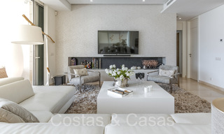 Modernistische luxevilla te koop in een natuurlijke, zeer begeerde omgeving ten oosten van Marbella centrum 63826 