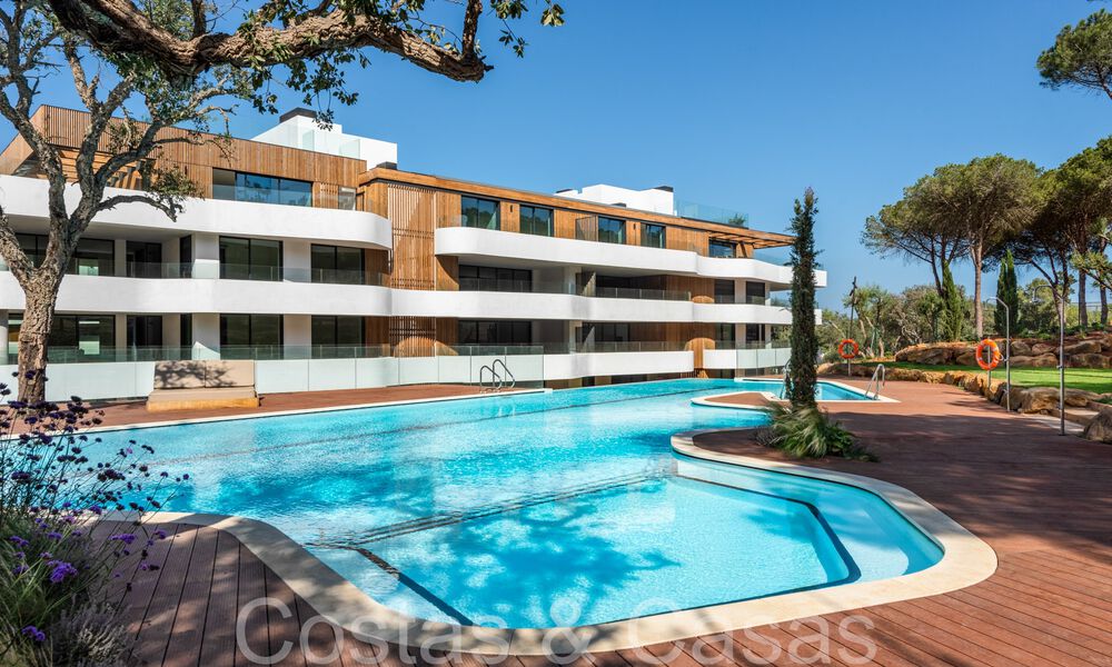 Nieuwe, duurzame, luxe appartementen te koop in een omsloten community van Sotogrande, Costa del Sol 63836