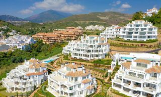 9 Lions Residences: Luxe appartementen te koop in een exclusief complex in Nueva Andalucia - Marbella met panoramisch golf- en zeezicht 63724 