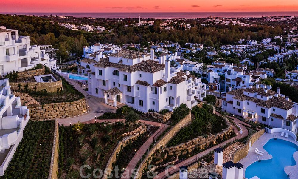 9 Lions Residences: Luxe appartementen te koop in een exclusief complex in Nueva Andalucia - Marbella met panoramisch golf- en zeezicht 63764