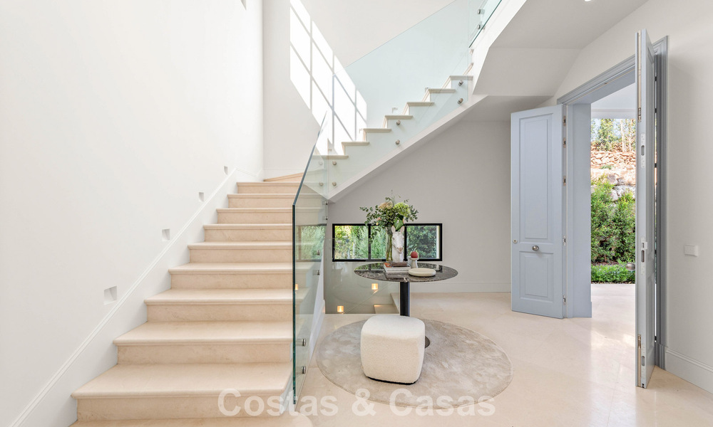 Instapklare, luxevilla met modern-Mediterraan design te koop in een populaire golfomgeving in Nueva Andalucia, Marbella 774511