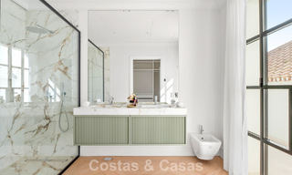 Instapklare, luxevilla met modern-Mediterraan design te koop in een populaire golfomgeving in Nueva Andalucia, Marbella 774526 