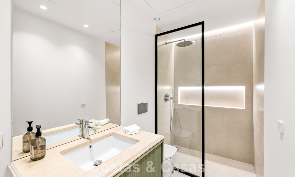 Instapklare, luxevilla met modern-Mediterraan design te koop in een populaire golfomgeving in Nueva Andalucia, Marbella 774543