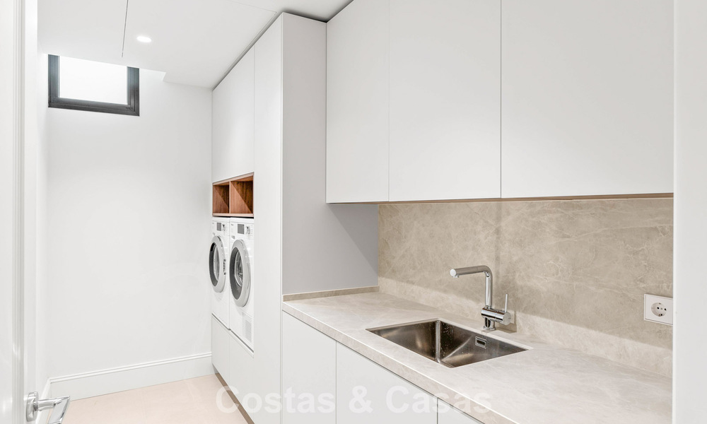 Instapklare, luxevilla met modern-Mediterraan design te koop in een populaire golfomgeving in Nueva Andalucia, Marbella 774547