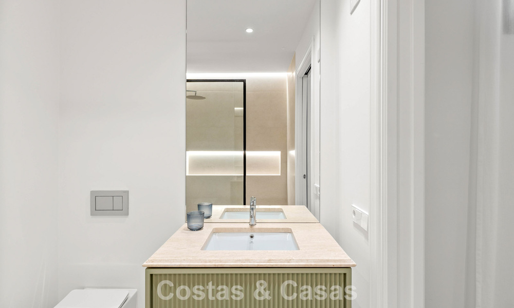 Instapklare, luxevilla met modern-Mediterraan design te koop in een populaire golfomgeving in Nueva Andalucia, Marbella 774551