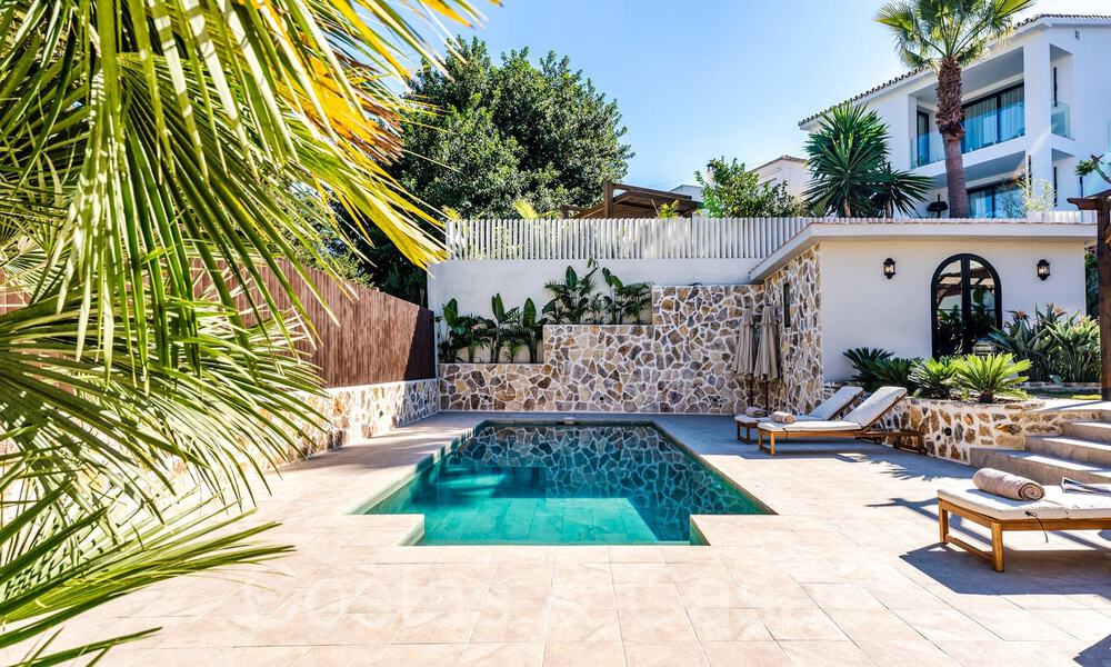 Mediterrane luxevilla met separaat gastenverblijf te koop in Nueva Andalucia, Marbella 64430
