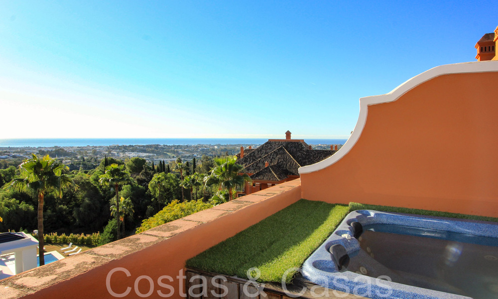 Instapklaar, ruim penthouse te koop met magnifiek zeezicht in Benahavis - Marbella 64295