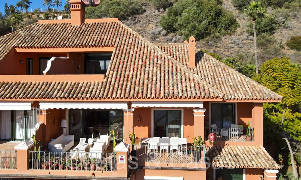 Instapklaar, ruim penthouse te koop met magnifiek zeezicht in Benahavis - Marbella 64303