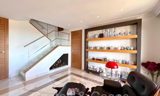 Instapklaar, ruim penthouse te koop met magnifiek zeezicht in Benahavis - Marbella 64305 