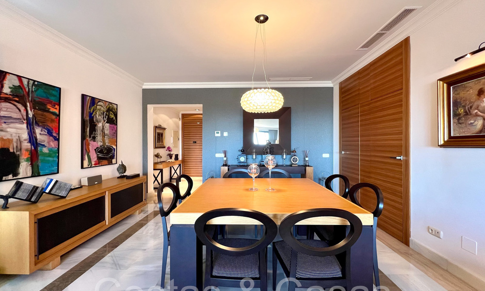 Instapklaar, ruim penthouse te koop met magnifiek zeezicht in Benahavis - Marbella 64307