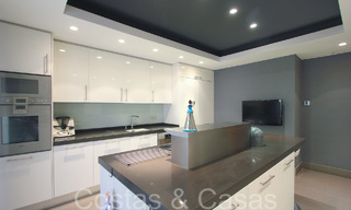 Instapklaar, ruim penthouse te koop met magnifiek zeezicht in Benahavis - Marbella 64320 