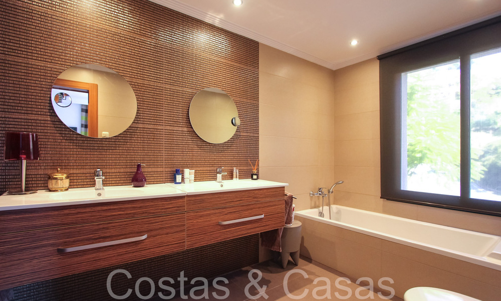 Instapklaar, ruim penthouse te koop met magnifiek zeezicht in Benahavis - Marbella 64328