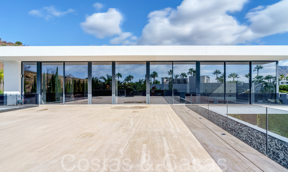 Nieuwe luxevilla met geavanceerde bouwstijl te koop in Nueva Andalucia’s golfvallei, Marbella 64533