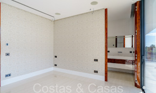 Nieuwe luxevilla met geavanceerde bouwstijl te koop in Nueva Andalucia’s golfvallei, Marbella 64537 