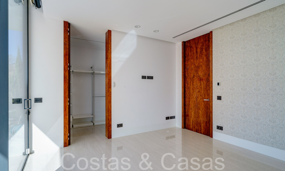 Nieuwe luxevilla met geavanceerde bouwstijl te koop in Nueva Andalucia’s golfvallei, Marbella 64538