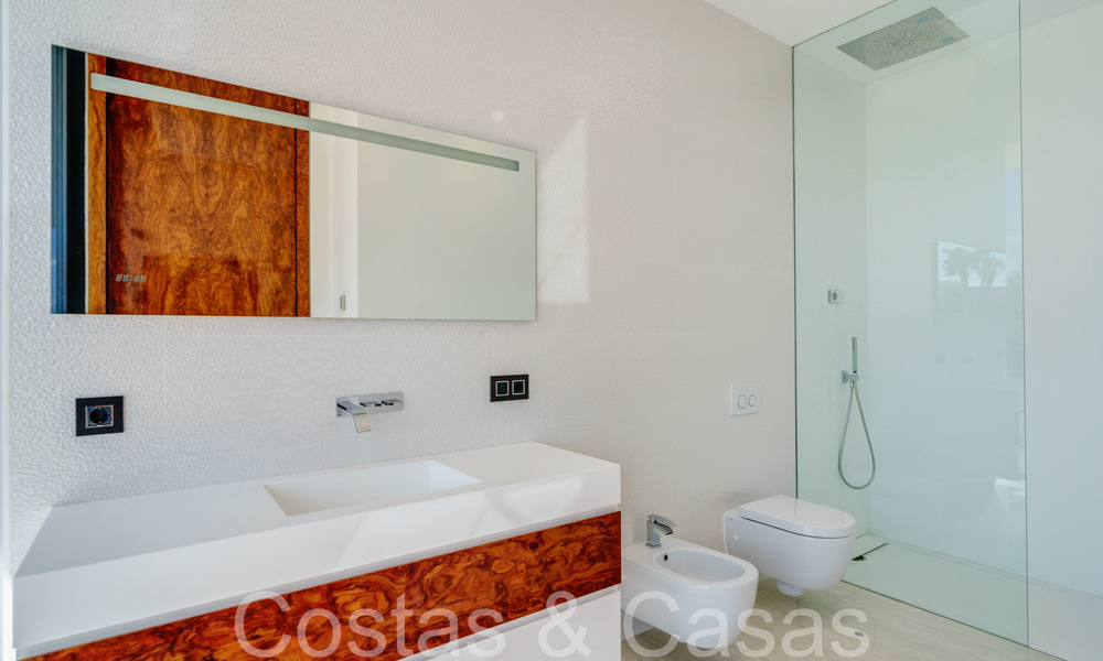 Nieuwe luxevilla met geavanceerde bouwstijl te koop in Nueva Andalucia’s golfvallei, Marbella 64547