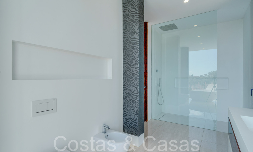 Nieuwe luxevilla met geavanceerde bouwstijl te koop in Nueva Andalucia’s golfvallei, Marbella 64551