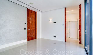 Nieuwe luxevilla met geavanceerde bouwstijl te koop in Nueva Andalucia’s golfvallei, Marbella 64555 