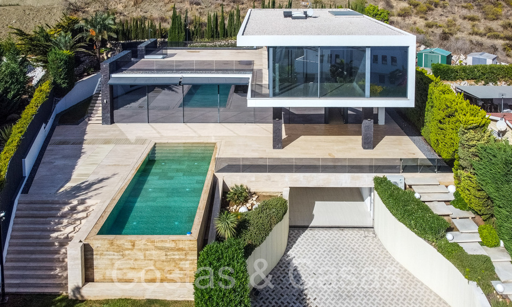 Nieuwe luxevilla met geavanceerde bouwstijl te koop in Nueva Andalucia’s golfvallei, Marbella 64557