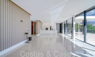 Nieuwe luxevilla met geavanceerde bouwstijl te koop in Nueva Andalucia’s golfvallei, Marbella 64560 