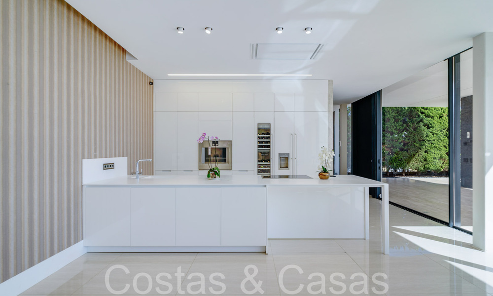 Nieuwe luxevilla met geavanceerde bouwstijl te koop in Nueva Andalucia’s golfvallei, Marbella 64561
