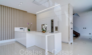 Nieuwe luxevilla met geavanceerde bouwstijl te koop in Nueva Andalucia’s golfvallei, Marbella 64563 
