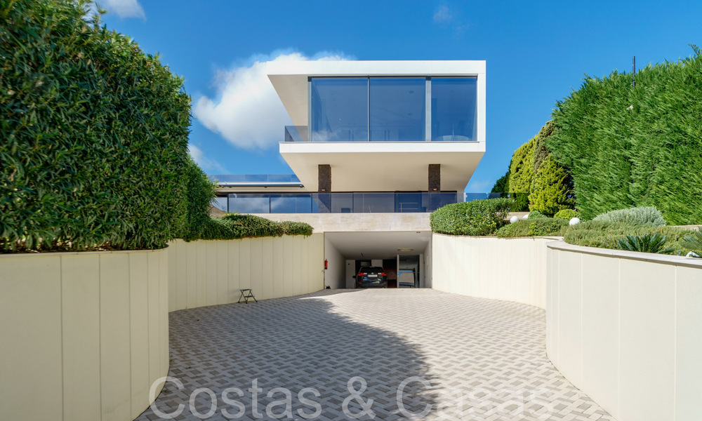 Nieuwe luxevilla met geavanceerde bouwstijl te koop in Nueva Andalucia’s golfvallei, Marbella 64570