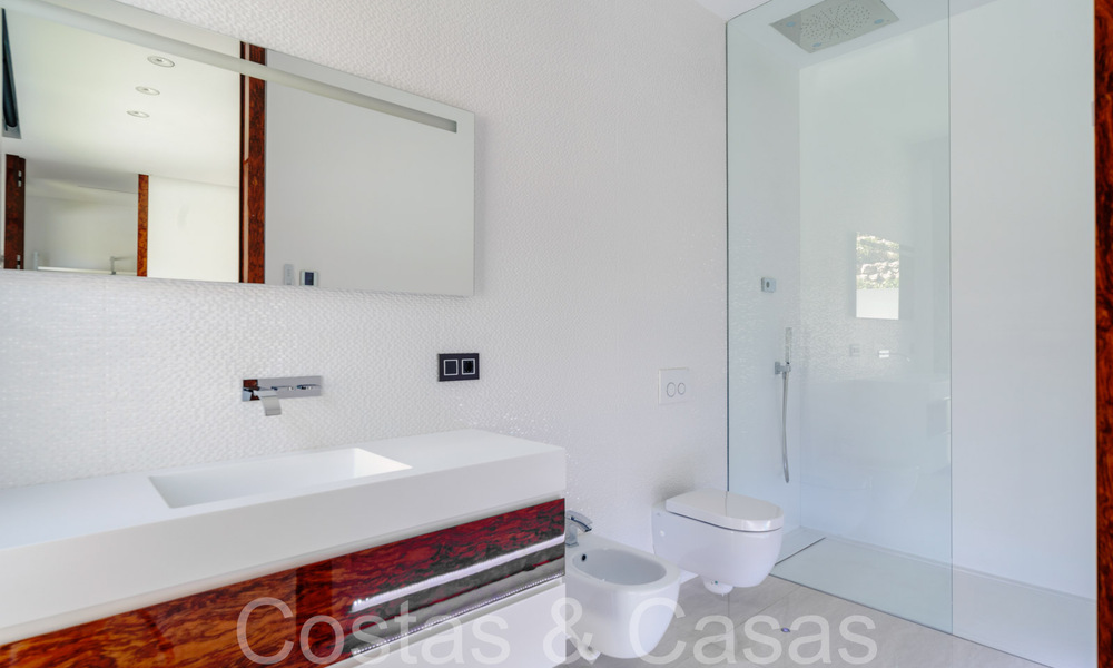 Nieuwe luxevilla met geavanceerde bouwstijl te koop in Nueva Andalucia’s golfvallei, Marbella 64575