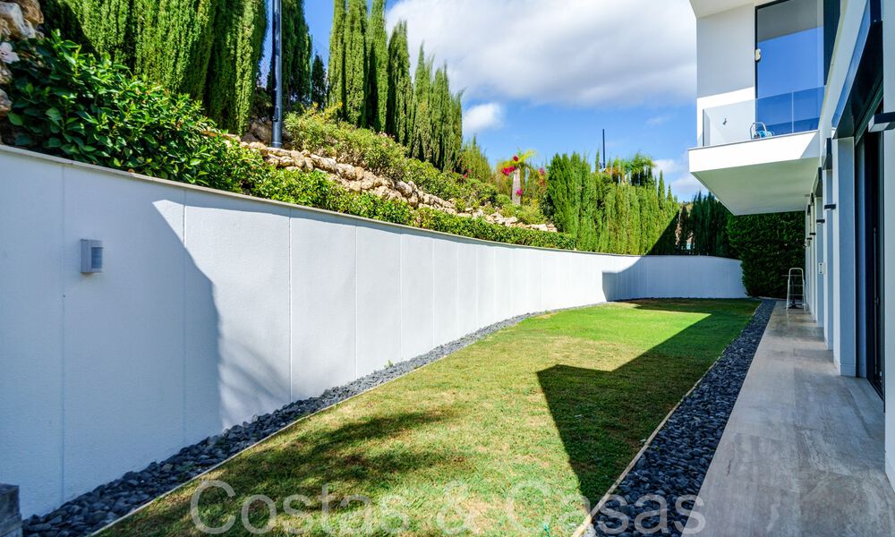Nieuwe luxevilla met geavanceerde bouwstijl te koop in Nueva Andalucia’s golfvallei, Marbella 64576