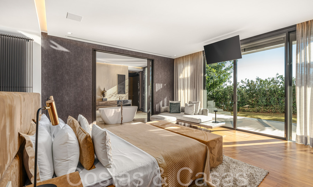 Instapklare, moderne luxevilla te koop, eerstelijnsgolf in het prestigieuze Marbella Club Golf Resort in Benahavis 65366