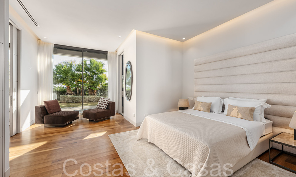 Instapklare, moderne luxevilla te koop, eerstelijnsgolf in het prestigieuze Marbella Club Golf Resort in Benahavis 65369