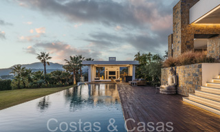 Instapklare, moderne luxevilla te koop, eerstelijnsgolf in het prestigieuze Marbella Club Golf Resort in Benahavis 65377 