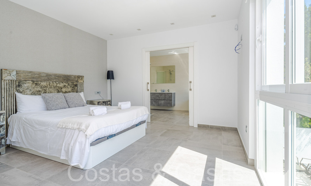 Instapklare, moderne luxevilla te koop omgeven door golfbanen in Nueva Andalucia, Marbella 65522