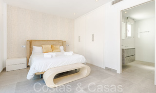 Instapklare, moderne luxevilla te koop omgeven door golfbanen in Nueva Andalucia, Marbella 65526 