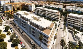 Moderne nieuwbouwappartementen te koop o/e steenworp v/h centrum e/h strand in San Pedro Playa, Marbella 64913 