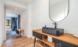 Instapklare, moderne kwaliteitsvilla te koop op een steenworp van de golfbanen in Nueva Andalucia, Marbella 65236 