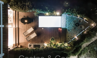 Luxueus appartement te koop met uitnodigend terras, privézwembad en zeezicht in Nueva Andalucia, Marbella 65200 