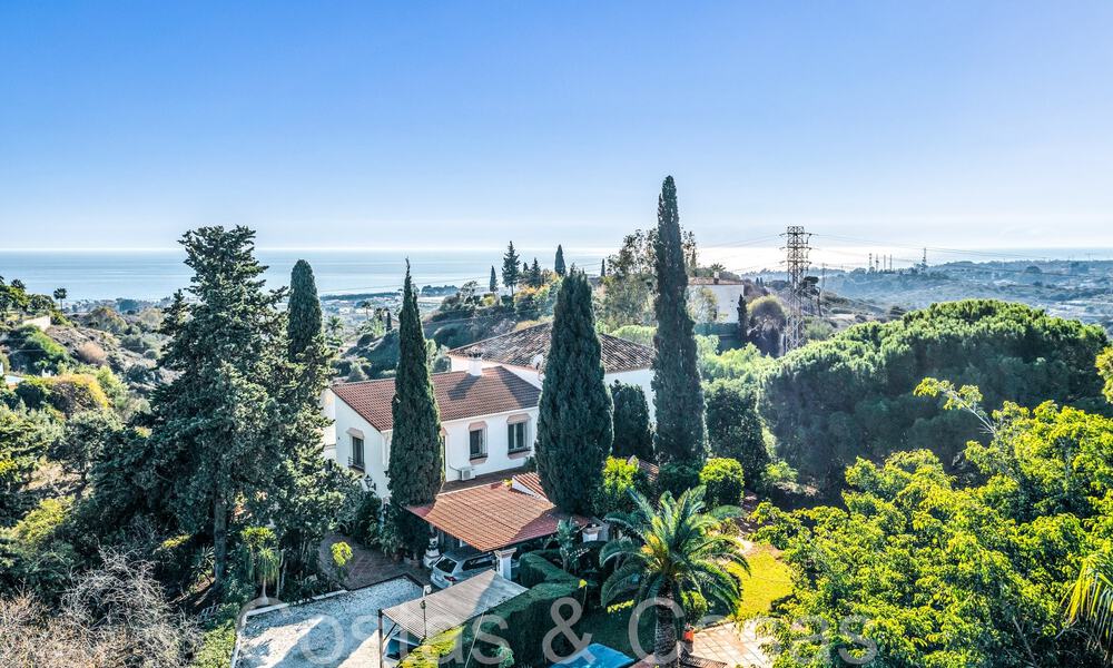 Rustieke villa te koop op ruim perceel op de New Golden Mile tussen Marbella en Estepona 65594